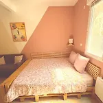 La Petite Escapade *