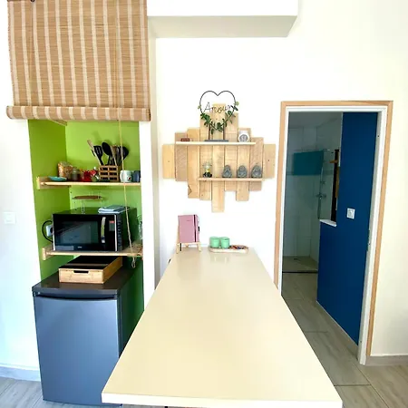 La Petite Escapade *