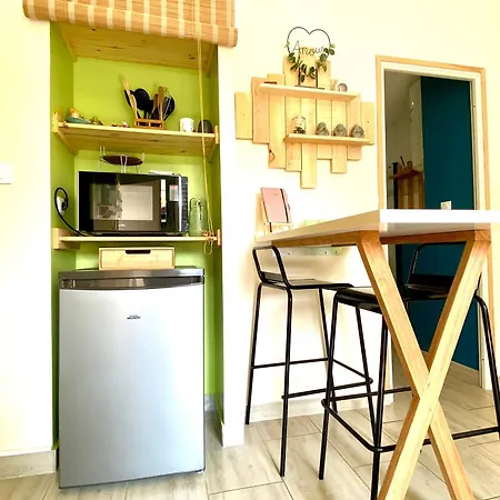 La Petite Escapade Apartment *